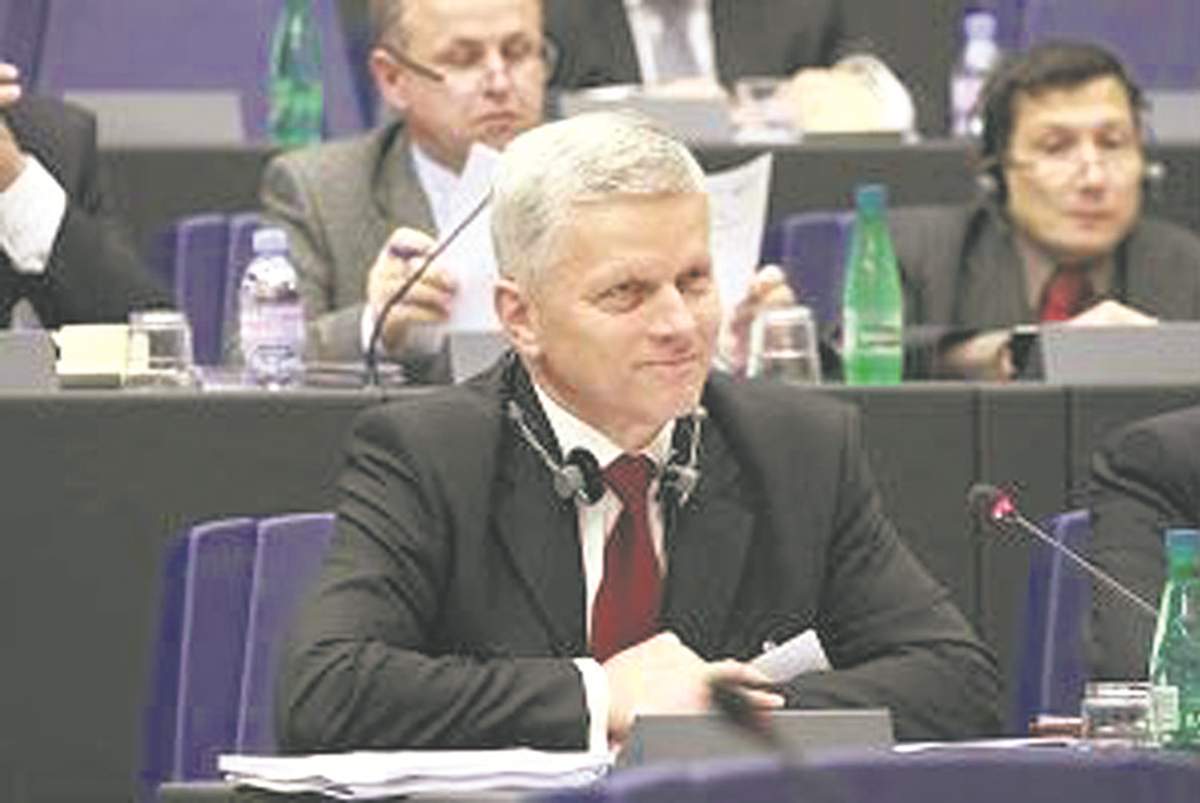 Wywiad z Andrzejem Grzybem