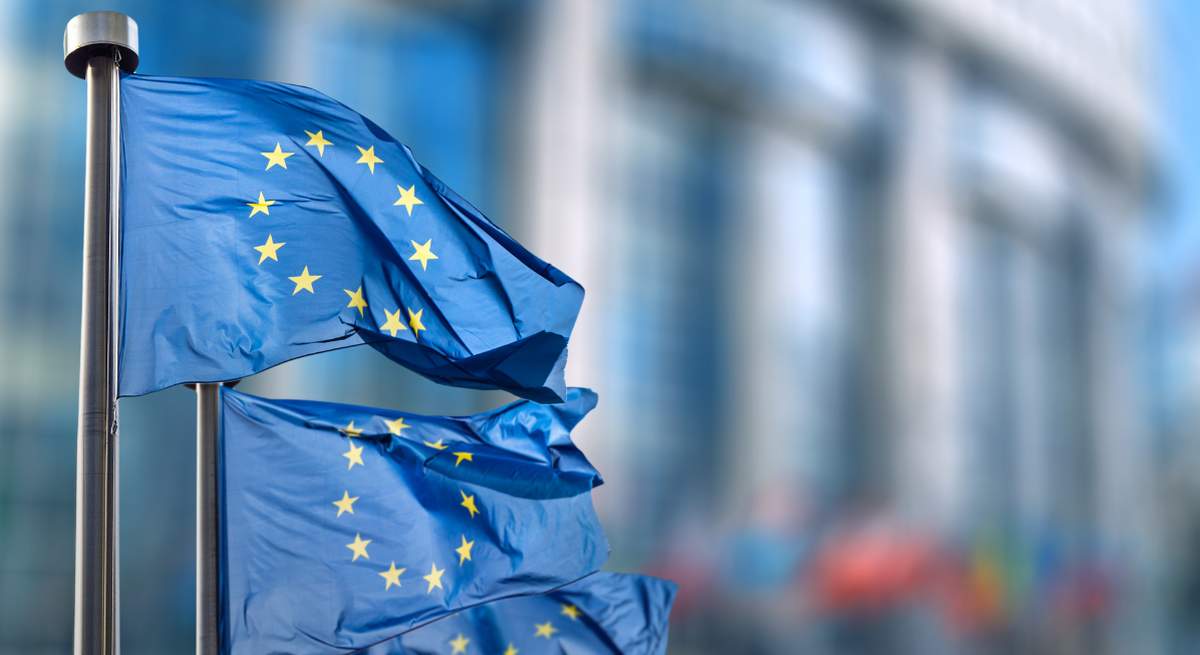 UE odpowiada na cła USA: „Europa nie pozostanie bierna”